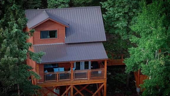 RidgeWalk Treehouse